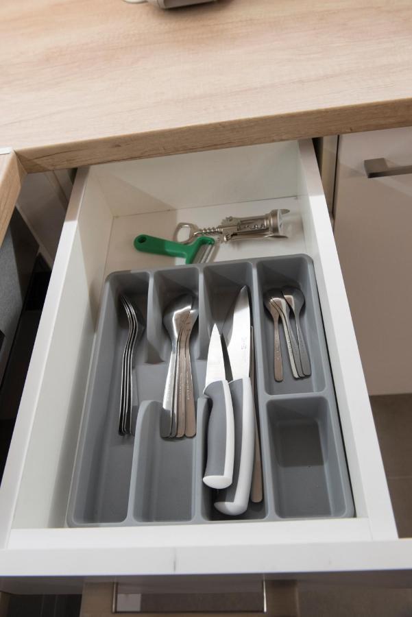 Top Center Designer Studio Apartment صوفيا المظهر الخارجي الصورة
