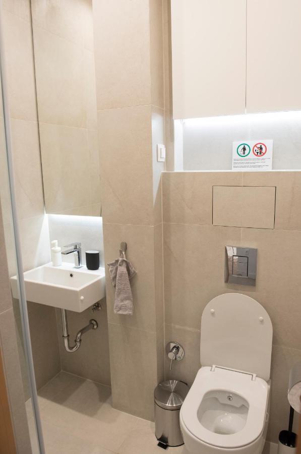 Top Center Designer Studio Apartment صوفيا المظهر الخارجي الصورة