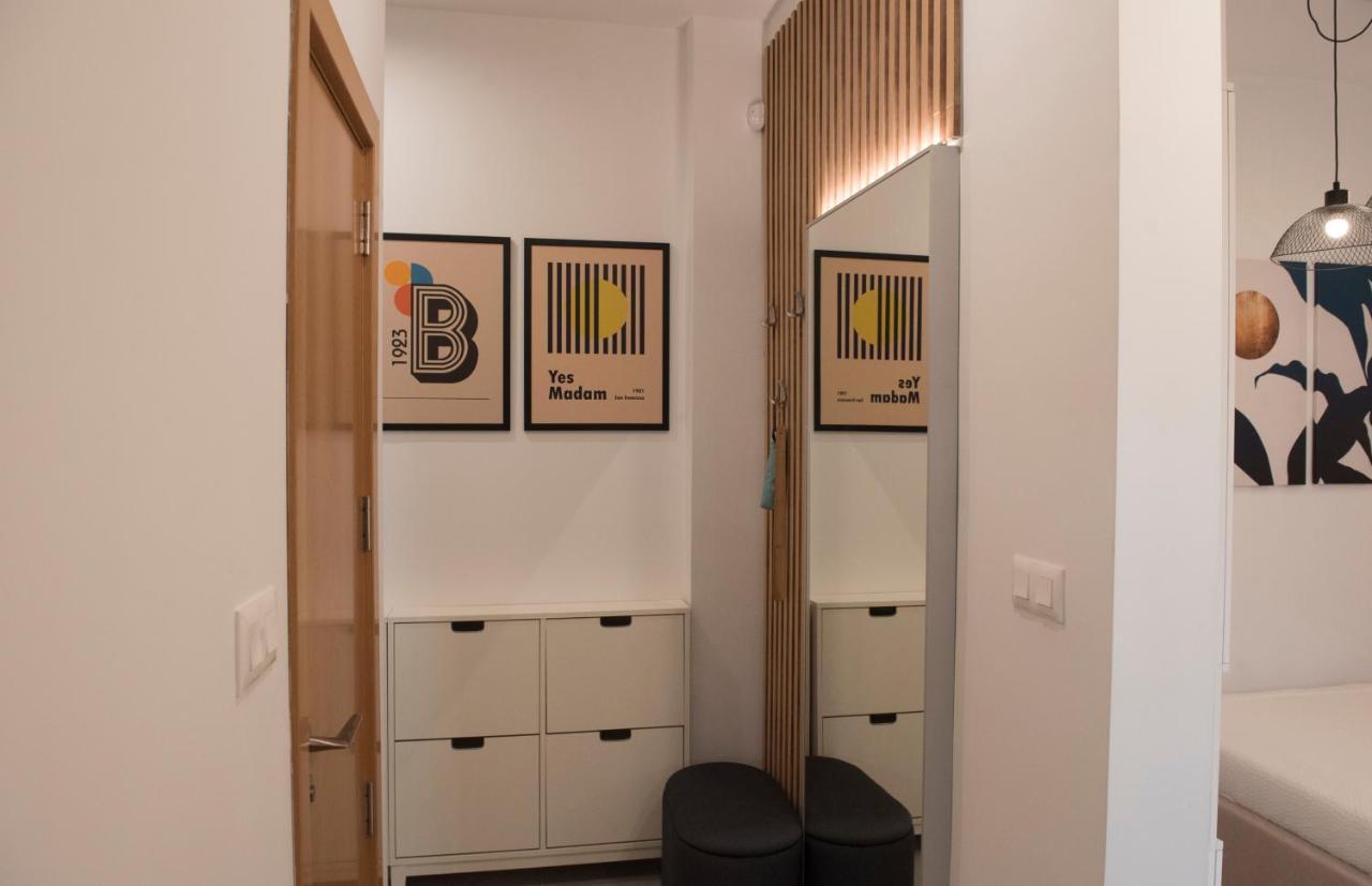 Top Center Designer Studio Apartment صوفيا المظهر الخارجي الصورة